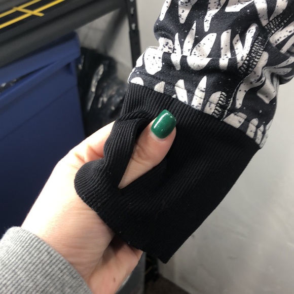 Ivivva Lululemon black and white reversible jacket size 14 - Picture 6 of 16